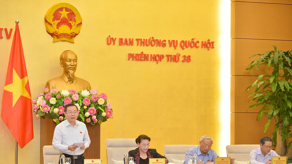 Chủ tịch UBND quận có thể cách chức chủ tịch UBND phường