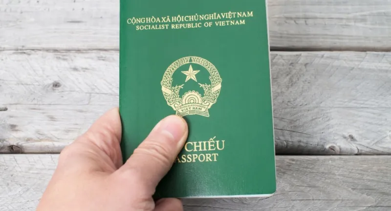 Các trường hợp bị tạm hoãn xuất cảnh 