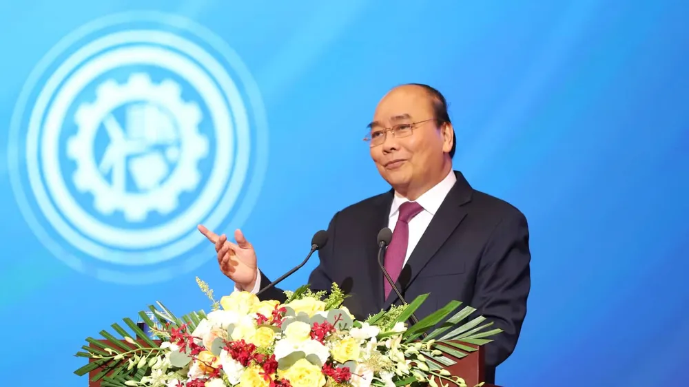 Thủ tướng Nguyễn Xuân Phúc phát biểu tại hội nghị “Thủ tướng Chính phủ với doanh nghiệp: Phát triển mạnh mẽ doanh nghiệp – hội nhập – hiệu quả - bền vững”