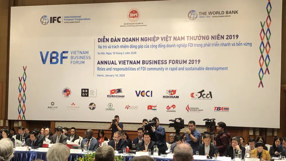 Quang cảnh diễn đàn 