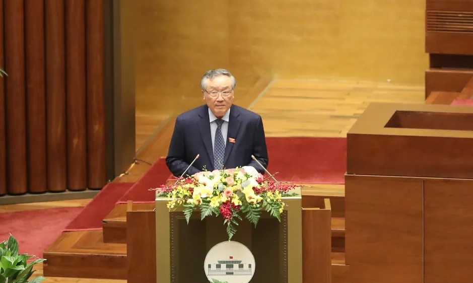 Chánh án Tòa án nhân dân tối cao Nguyễn Hoà Bình trình bày Báo cáo công tác của các tòa án trong nhiệm kỳ Quốc hội khóa XIV. Ảnh: QUANG PHÚC