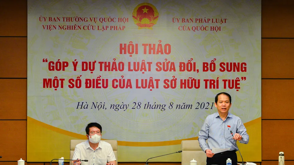 Chủ nhiệm Ủy ban Pháp luật Hoàng Thanh Tùng chủ trì hội thảo ​