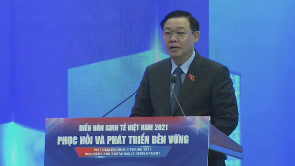 Chủ tịch Quốc hội Vương Đình Huệ phát biểu khai mạc Diễn đàn. Ảnh: QUANG PHÚC