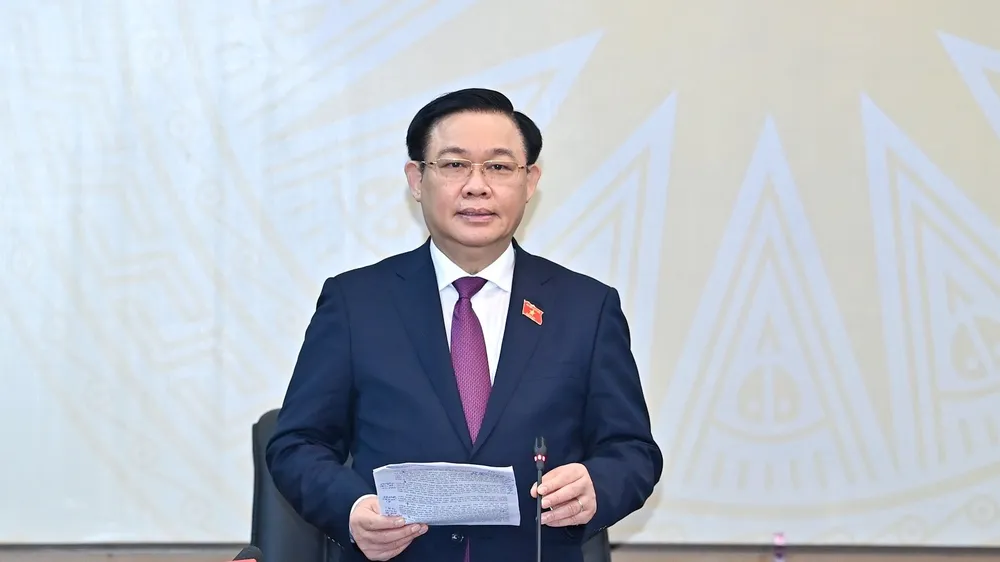 Chủ tịch Quốc hội Vương Đình Huệ phát biểu tại cuộc làm việc, sáng 9-2. Ảnh: VIẾT CHUNG 
