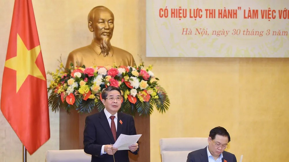 Trưởng Đoàn giám sát, Phó Chủ tịch Quốc hội Nguyễn Đức Hải điều hành buổi làm việc