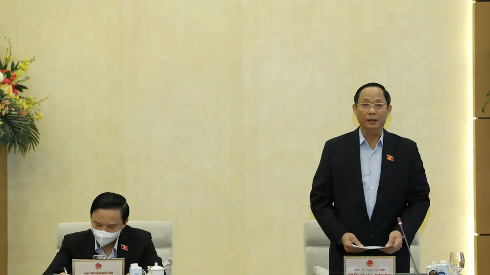 Phó Chủ tịch Quốc hội Trần Quang Phương điều hành phiên họp