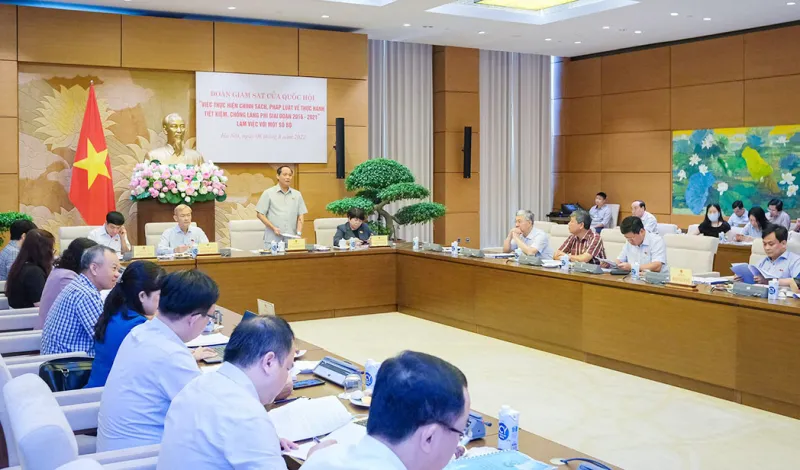 “Nhập nhèm” công - tư trong ngành y tế chính là lãng phí nguồn lực nhà nước