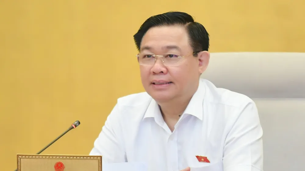 Chủ tịch Quốc hội Vương Đình Huệ phát biểu tại phiên họp. Ảnh: VIẾT CHUNG
