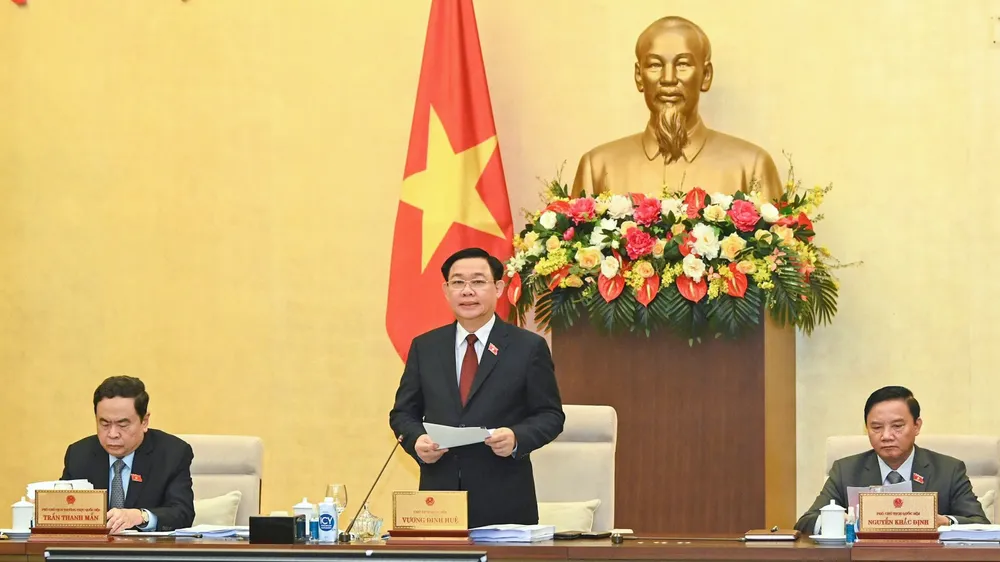 Chủ tịch Quốc hội Vương Đình Huệ phát biểu khai mạc phiên họp. Ảnh: VIẾT CHUNG