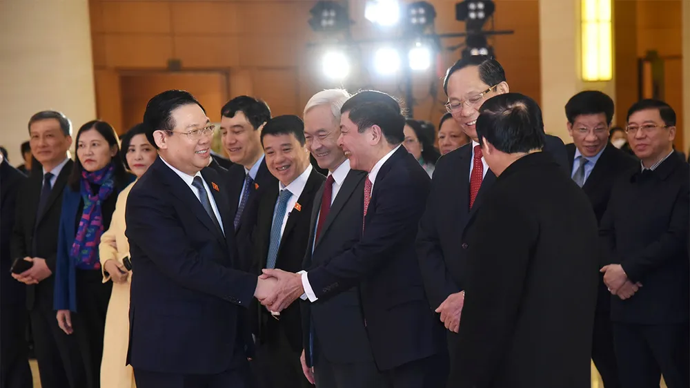 Chủ tịch Quốc hội gặp gỡ, chúc tết cán bộ các cơ quan Quốc hội nhân ngày làm việc đầu năm