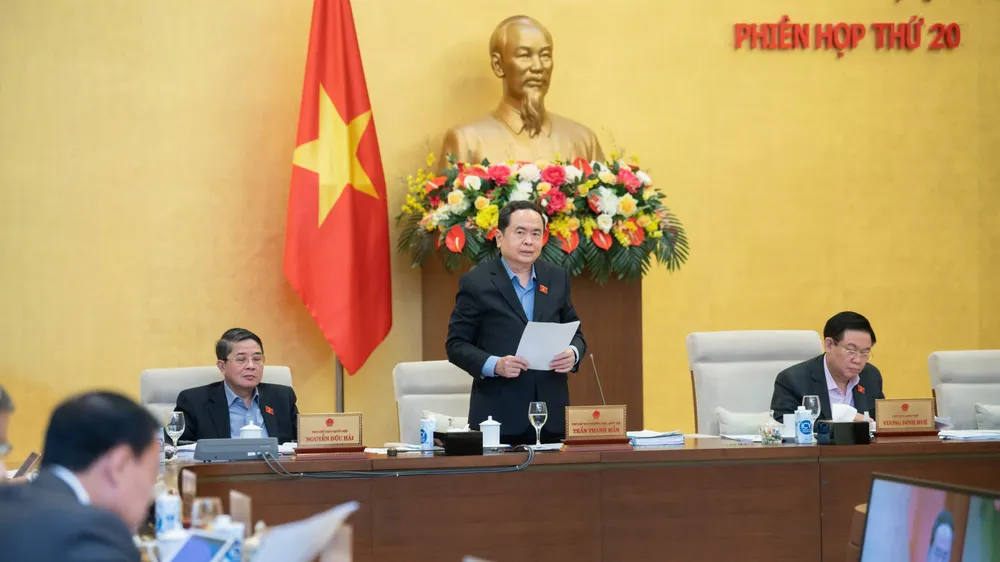 Phó Chủ tịch Thường trực Quốc hội Trần Thanh Mẫn điều hành nội dung UBTVQH xem xét, thông qua dự thảo Nghị quyết hướng dẫn thi hành Nội quy kỳ họp Quốc hội