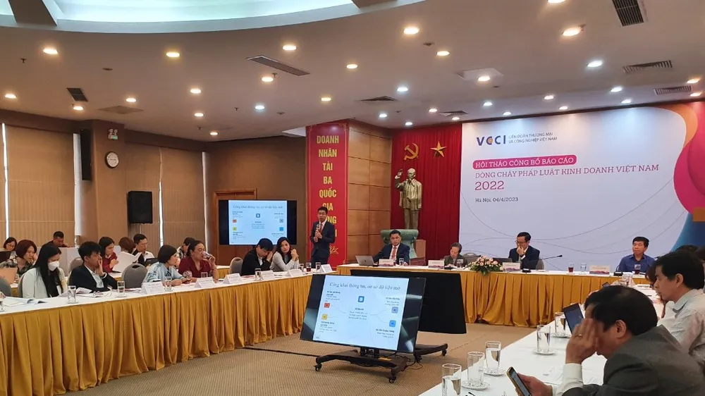 Quang cảnh buổi công bố báo cáo "Dòng chảy pháp luật kinh doanh Việt Nam 2022"