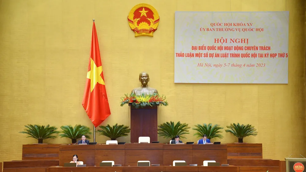 Quang cảnh Hội trường Diên Hồng sáng 7-4