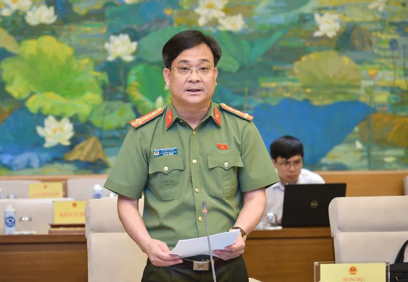 Luật hóa việc bổ sung thông tin “nơi sinh” trên giấy tờ xuất, nhập cảnh