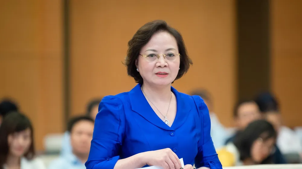 Bộ trưởng Bộ Nội vụ Phạm Thị Thanh Trà phát biểu giải trình tại phiên họp 