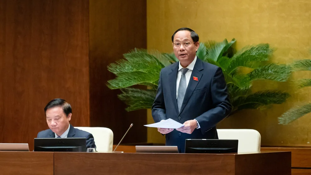Phó Chủ tịch Quốc hội Trần Quang Phương điều hành phiên họp. Ảnh: VIẾT CHUNG 