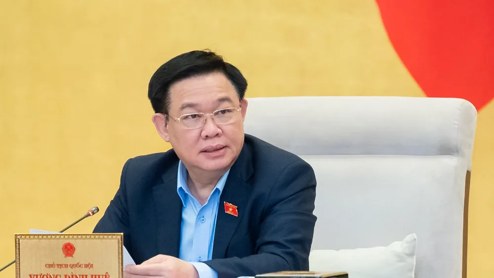 Chủ tịch Quốc hội Vương Đình Huệ điều hành phiên họp của Ủy ban Thường vụ Quốc hội chiều 14-11