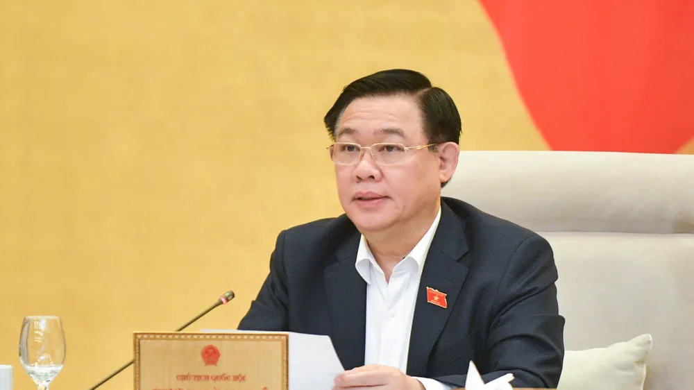 Chủ tịch Quốc hội Vương Đình Huệ tại cuộc họp