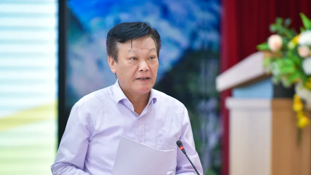 Thứ trưởng Bộ Nội vụ Nguyễn Duy Thăng trình bày các đề án sắp xếp đơn vị hành chính cấp huyện, cấp xã giai đoạn 2023-2025 của các tỉnh Nam Định, Sóc Trăng và Tuyên Quang