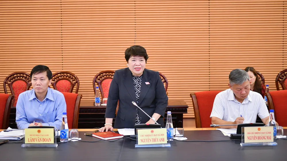 Đề xuất ban hành chính sách bảo trợ xã hội đối với hộ nghèo không có khả năng lao động
