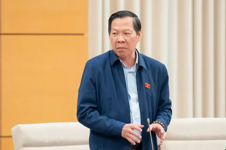 Chủ nhiệm Ủy ban Kinh tế và Tài chính Phan Văn Mãi nêu quan điểm thẩm tra