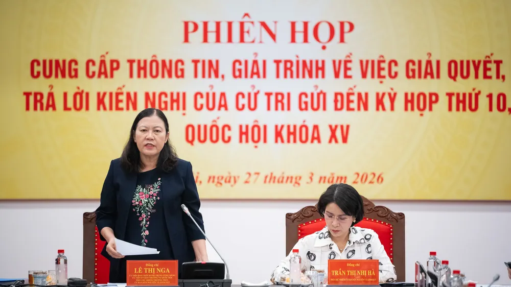 Phó Chủ nhiệm Thường trực Ủy ban Dân nguyện và Giám sát Lê Thị Nga kết luận phiên họp
