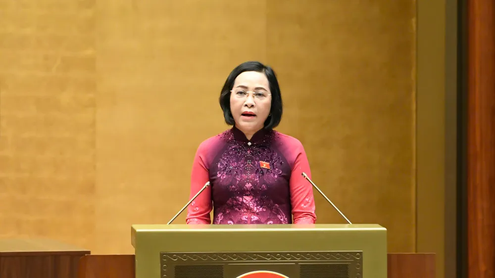 Phó Chủ tịch Quốc hội khóa XV Nguyễn Thị Thanh, Ủy viên Hội đồng Bầu cử quốc gia trình bày tóm tắt báo cáo tổng kết cuộc bầu cử. Ảnh: QUANG PHÚC