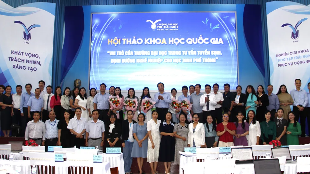 Tăng cường kết nối giúp học sinh định hướng nghề nghiệp