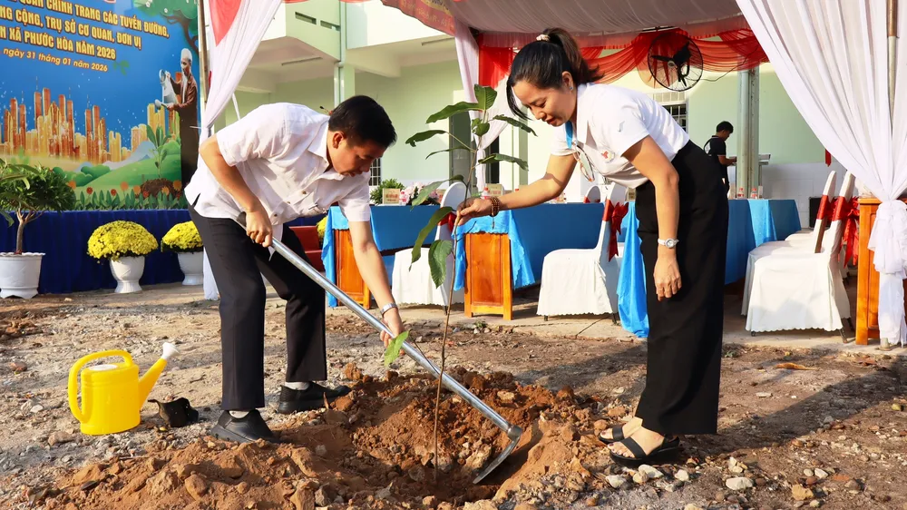 Xã Phước Hòa: Hưởng ứng Ngày cây xanh Việt Nam và ra quân chỉnh trang đô thị