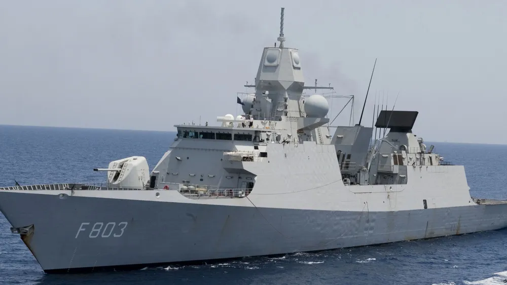 Tàu khu trục HNLMS Tromp. Ảnh: Seaforces.org