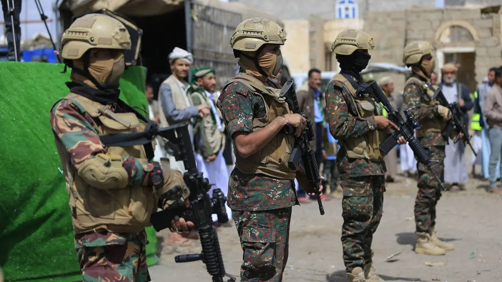 Houthi có kế hoạch kiểm soát eo biển Bab el-Mandeb