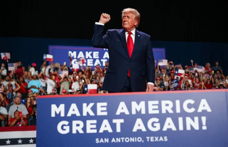 Tổng thống Donald Trump vận động bầu cử tại bang Texas, Mỹ ngày 7-10. Ảnh: GETTY IMAGES