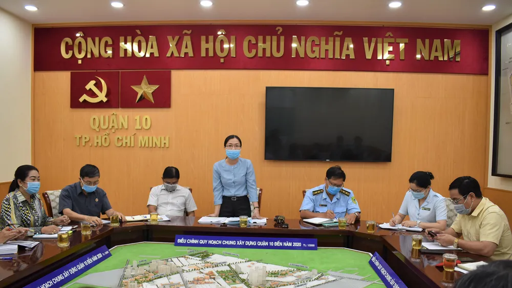 Quang cảnh buổi làm việc