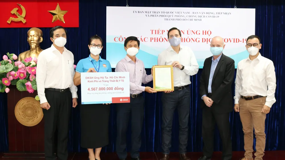 TPHCM tiếp nhận trang thiết bị phòng, chống dịch Covid-19 trị giá hơn 4 tỷ đồng