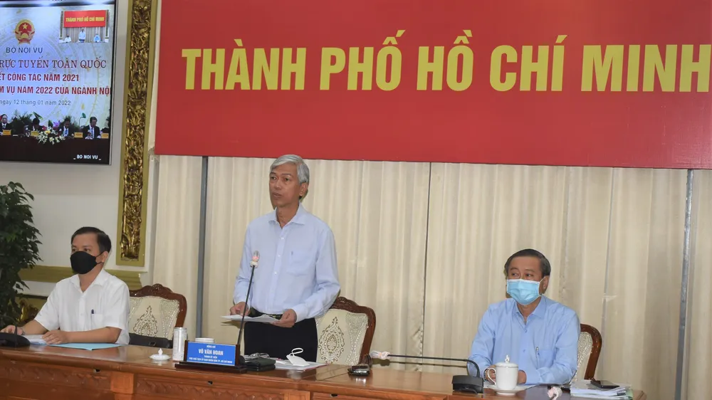 Phó Chủ tịch UBND TPHCM Võ Văn Hoan phát biểu tại hội nghị.