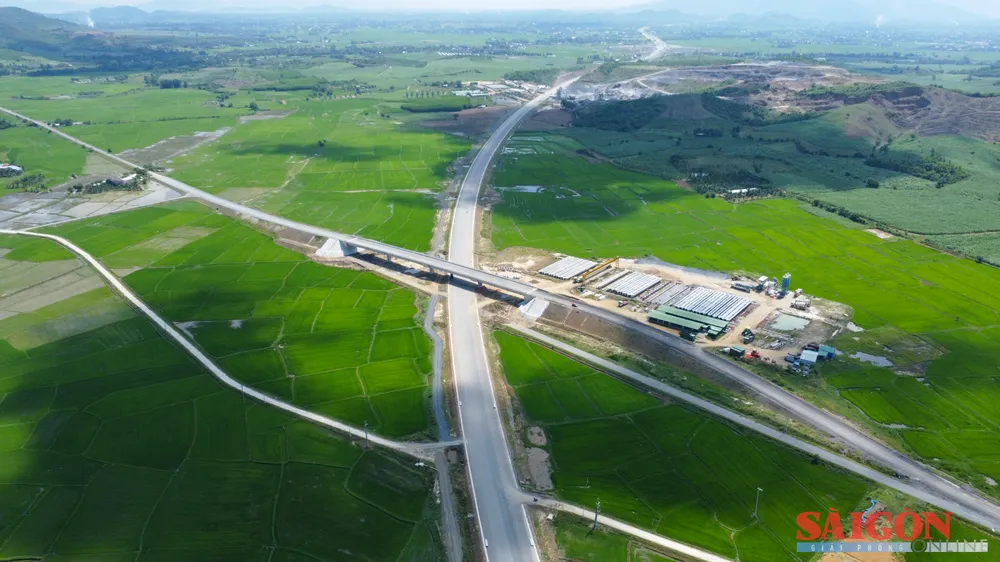 Tăng tốc về đích 20km đầu tuyến cao tốc Khánh Hòa - Buôn Ma Thuột 