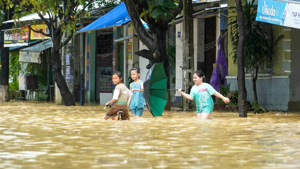 Khánh Hòa: Yêu cầu các hồ chứa hạ mực nước để đảm bảo an toàn