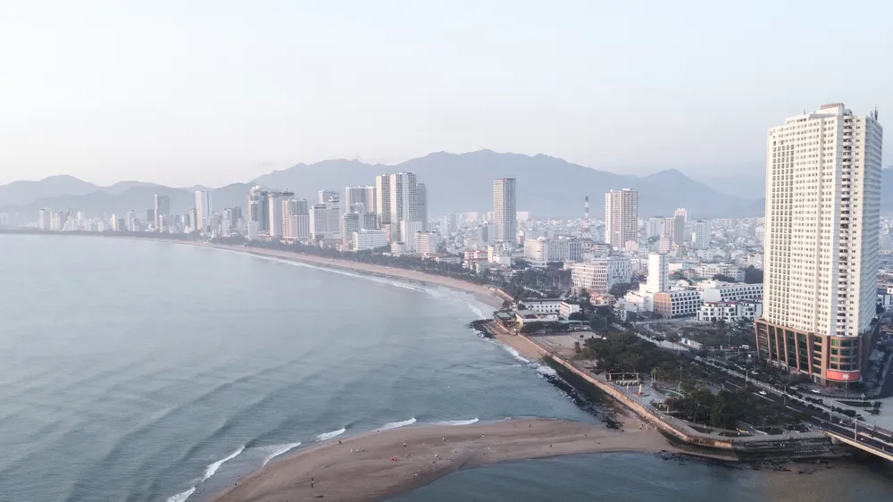 Cồn cát tự nhiên hướng ra biển Nha Trang hút khách