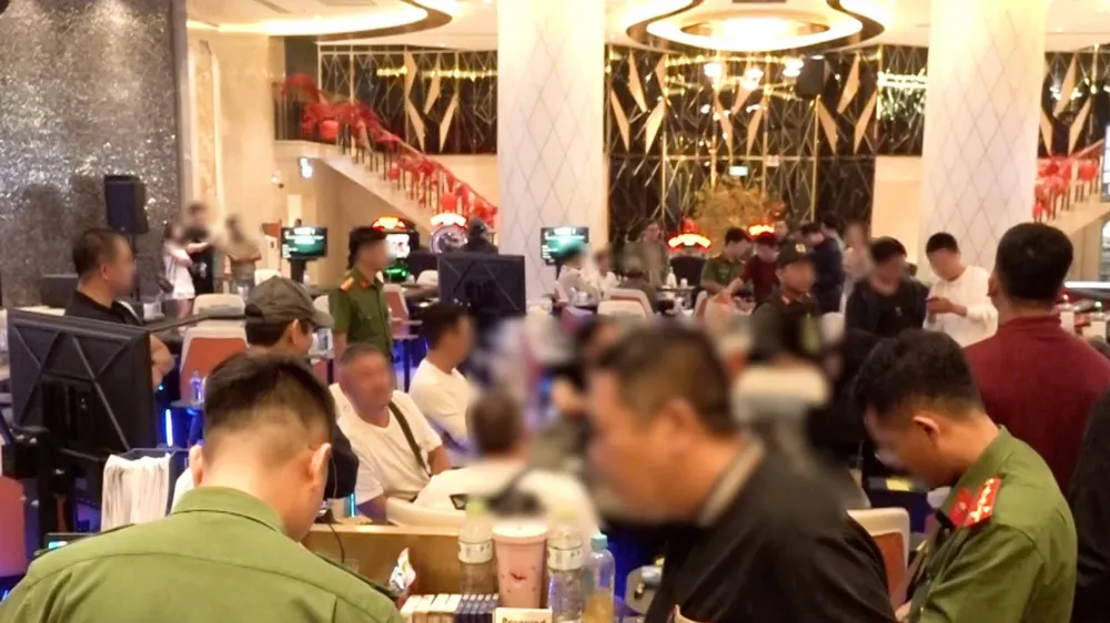Triệt phá tụ điểm cờ bạc tại tầng hầm khách sạn ở phường Nha Trang