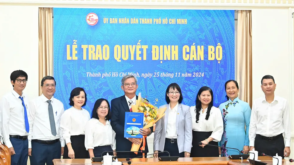 Chủ tịch UBND TPHCM bổ nhiệm các cán bộ