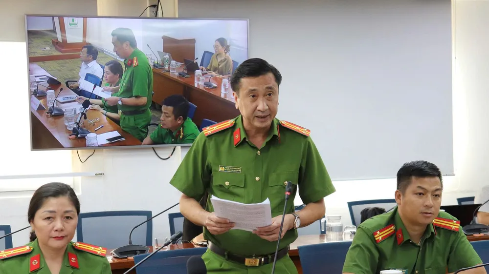 TPHCM còn 716 căn hộ chưa tháo dỡ chuồng cọp, mở lối thoát nạn thứ hai 
