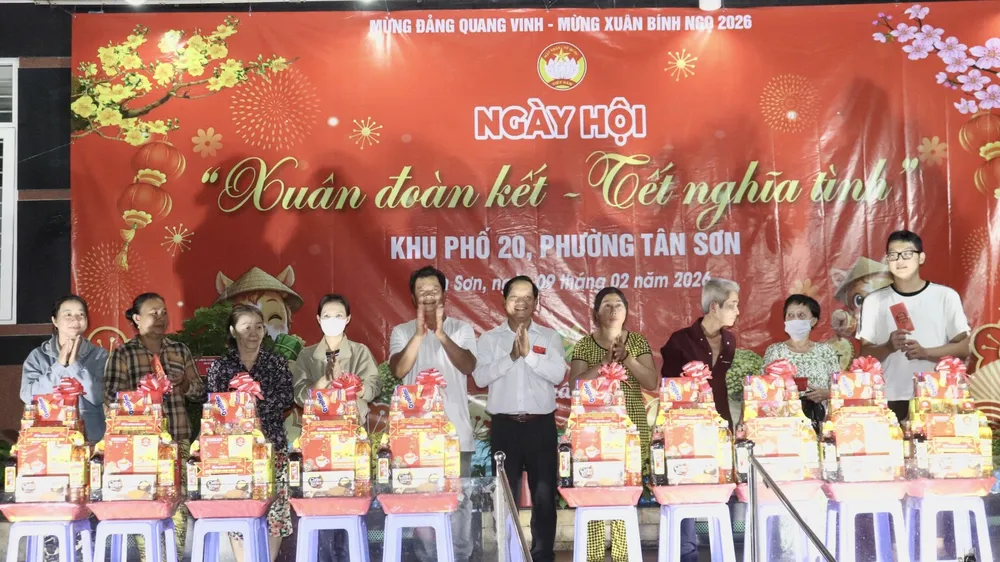 Ngày hội “Xuân đoàn kết - Tết nghĩa tình” gắn kết tình làng, nghĩa xóm 