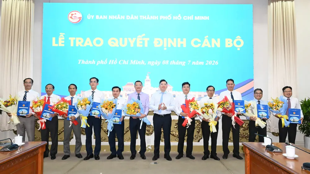 TPHCM trao quyết định điều động, bổ nhiệm nhiều cán bộ