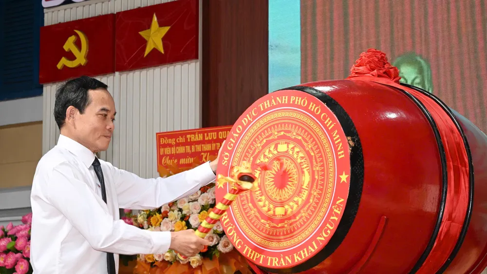 Bí thư Thành ủy TPHCM Trần Lưu Quang dự lễ khai giảng năm học 2026-2027