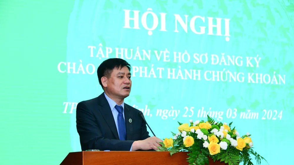 Phó Chủ tịch UBCKNN Hoàng Văn Thu phát biểu tại hội nghị 