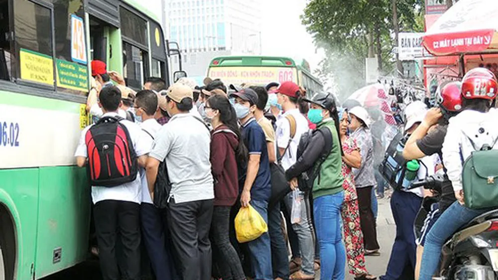 Bắt con nghiện trong băng nhóm trộm cắp tài sản của người dân trên xe buýt