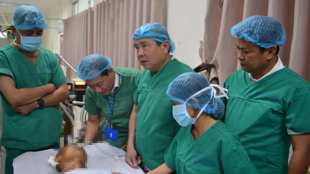 Chủ tịch UBND TPHCM: Công an TPHCM phải tìm biện pháp bảo vệ các “hiệp sĩ đường phố“