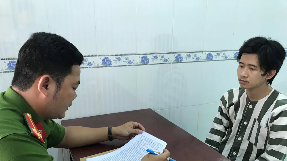 Công an lấy lời khai đối tượng Phi