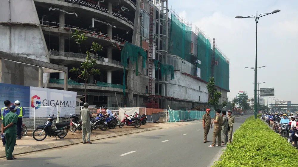 Công an phong tỏa hiện hiện trường. Ảnh: ĐAN NGUYÊN
