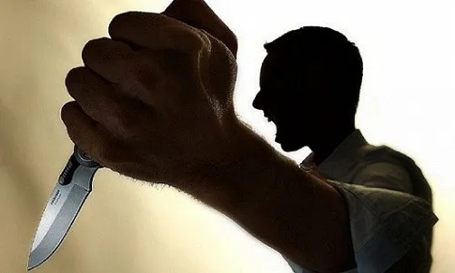 Cự cãi lúc ăn nhậu, một người đàn ông bị đâm trọng thương tại quận 9 TPHCM